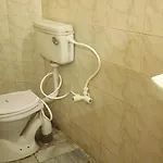 Girdhari Guest House