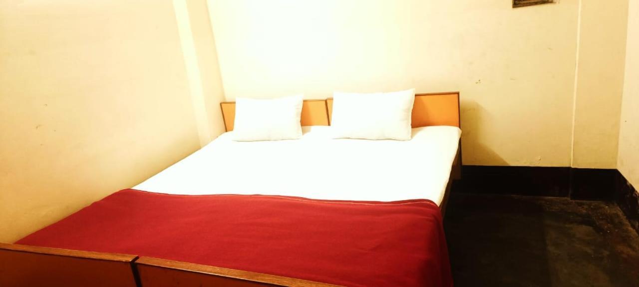 Girdhari Varanasi